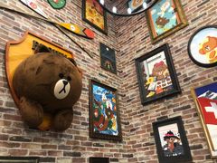 -LINE FRIENDS Garosu-gil Flagship Store
