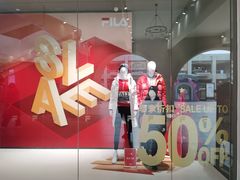 -王府井奥莱临潼小镇(临潼店)