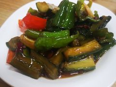 -八两八金·莱芜特色炒鸡(市南漳浦路店)