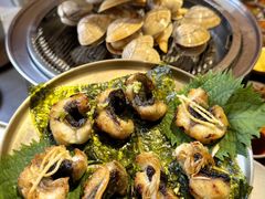 -围炉肉舍•炭烤活鳗•丹东海鲜烤肉(步行街店)