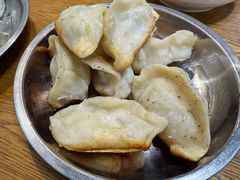 -黄阿姨锅贴大王(万航渡路店)