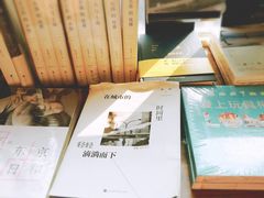 -钟书阁(松江泰晤士小镇店)