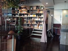 -唐朵咖啡(曹杨影城店)