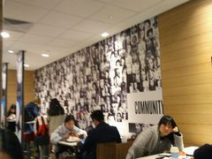 大堂-麦当劳(杭州东站高铁店)