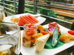 -乐领拈花溪·林涧食韵