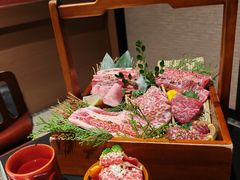 -山川小町·极番烧肉(新地假日广场店)