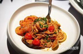 Tomato Basil Seafood Pasta