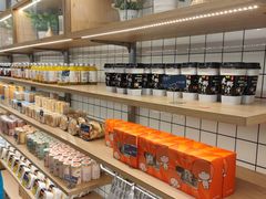 面包甜点陈列柜-面包新语(滨湖万达店)