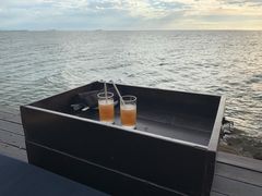 -Sunset Bar(丹绒亚路香格里拉店)