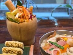 -银米·云南传统过桥米线(双廊黑金冠店)