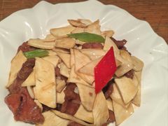 牛肉茭白-京尊烤鸭店JINGZUN(春秀路店)