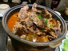 精品砂锅羊棒骨-百味源炭火烤翅 ·夜市大排档(酒仙桥店)