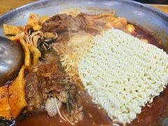 -喇喇排骨火锅·传统韩式脊骨汤(望京西园总店)