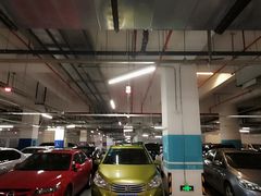 -虹桥天地-停车场