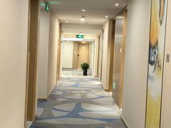-上海虹桥君丽假日酒店(娄山关路地铁站店)