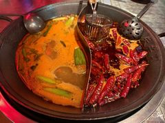 -朱光玉火锅馆(龙阳广场店)