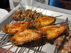 -三个大叔烤羊肉串·歌手驻唱·碳烤鲜肉(西三旗店)