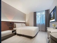 -成都东郊记忆理工大学轻居酒店