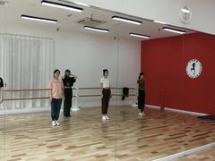 -舞霖精灵国际少儿舞蹈教育中心(中央别墅校区)