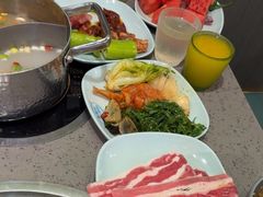 -金滏山烤肉·海鲜·火锅自助餐厅(襄阳万达店)