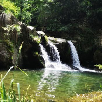 在庐山诸多风景当中，这一条风景的路是最好走的