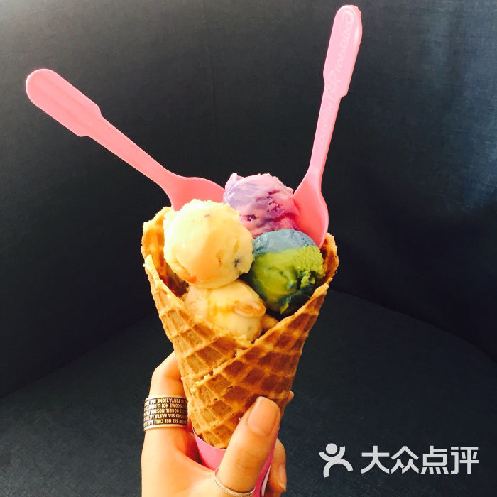 baskin robbins芭斯罗缤冰淇淋(虹泉路店)baskin robbins(虹泉路店)