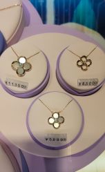 -周大福CHOW TAI FOOK(浦东八佰伴店)