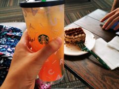 -星巴克臻选(盐城金鹰聚龙湖店)