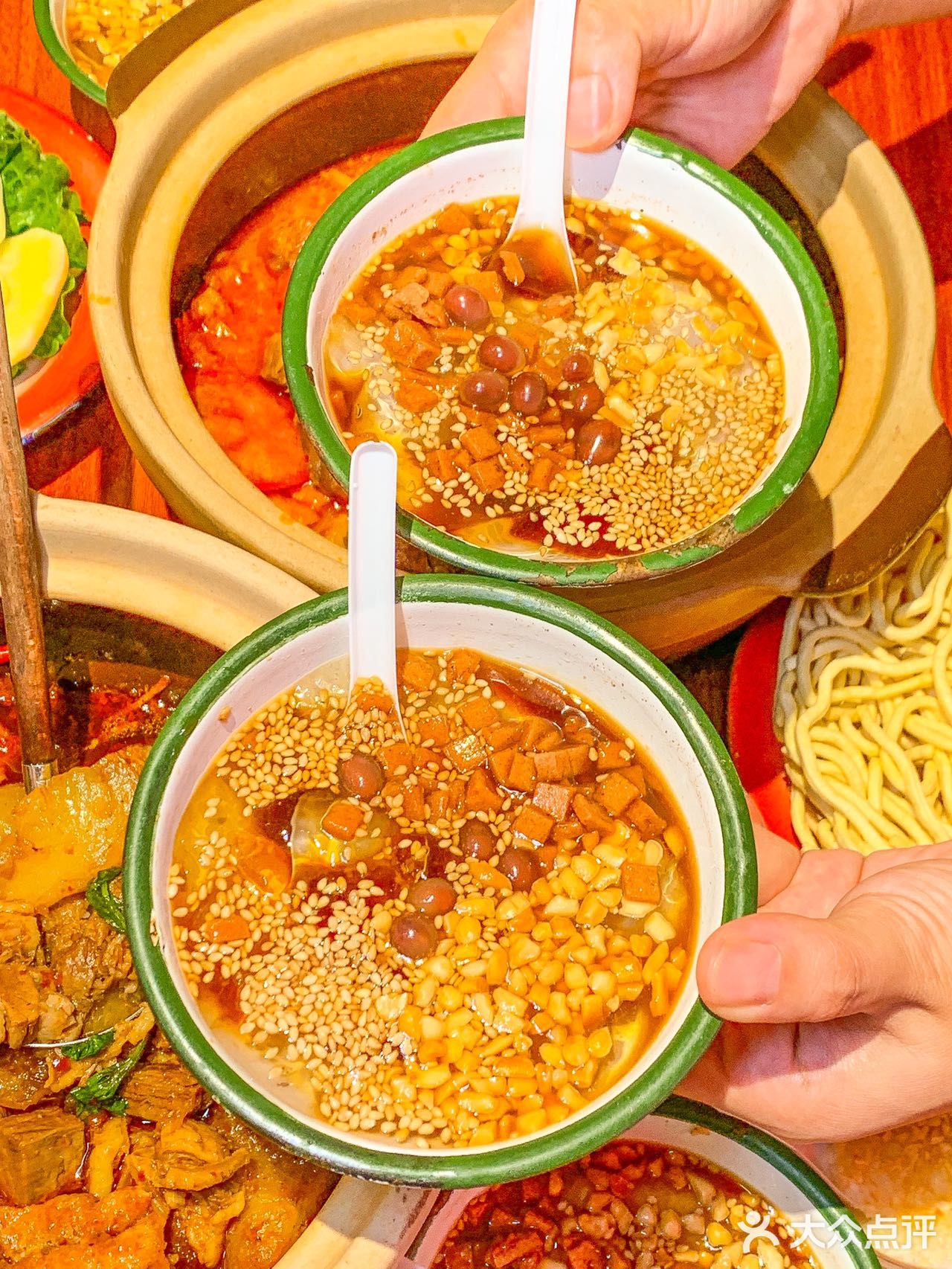 长沙首家湘派牛腩煲港式全蛋伊面🍜巨巨好吃