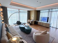 -深圳国际会展中心希尔顿酒店(前海华发冰雪世界店)