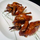 武汉市东湖新技术开发区光谷大道与关南园一路交汇处