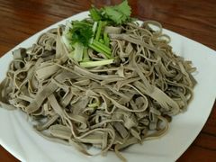 -溢心园香河肉饼总店