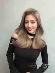 -3·3HAIR SALON