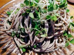 香椿苗拌豆腐丝-谢蟹浓·肉蟹煲(新奥店)