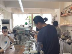 -巴浪鱼咖啡馆 Local Fish