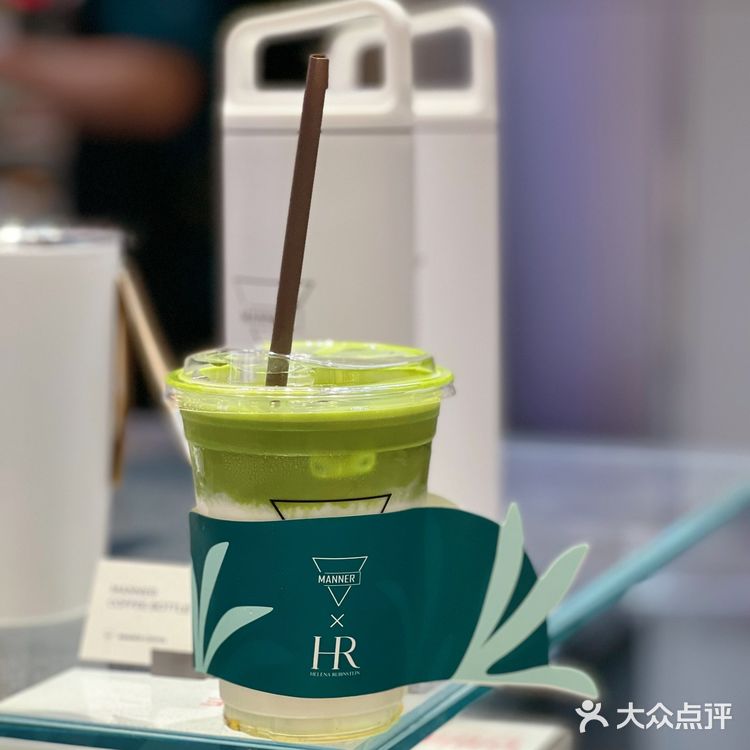 一夜青回,MANNER与赫莲娜的创意联名