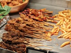 -广州万富希尔顿酒店·感趣自助餐厅·金秋蟹宴生蚝海鲜刺身烧烤