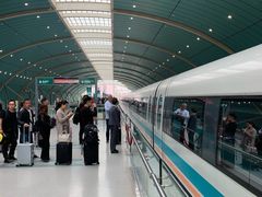 -龙阳路磁悬浮列车总站-停车场