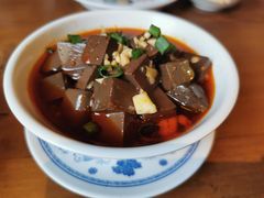 土冒血旺-炉小二铜锅牛蛙•川湘菜(三里屯店)