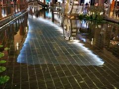 -吾悦广场(南京鼓楼店)