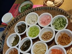 -包整·丝娃娃(一览甲秀楼风景店)