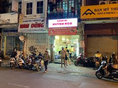 -Bánh Mì Huynh Hoa