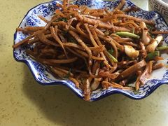 -东巴谷野生菌火锅餐厅