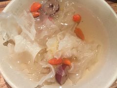 -老牌坊云南鱼豆花火锅(爱建店)