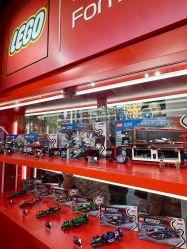 -乐高品牌旗舰店(人民广场店)