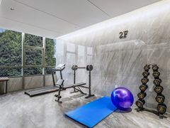 -雲宜贵宾舍酒店(深圳龙东地铁站店)