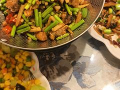 -刘姐啤酒鱼民族演艺餐厅(西街总店)