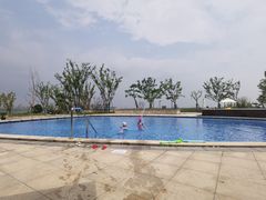 -上海滴水湖皇冠假日酒店