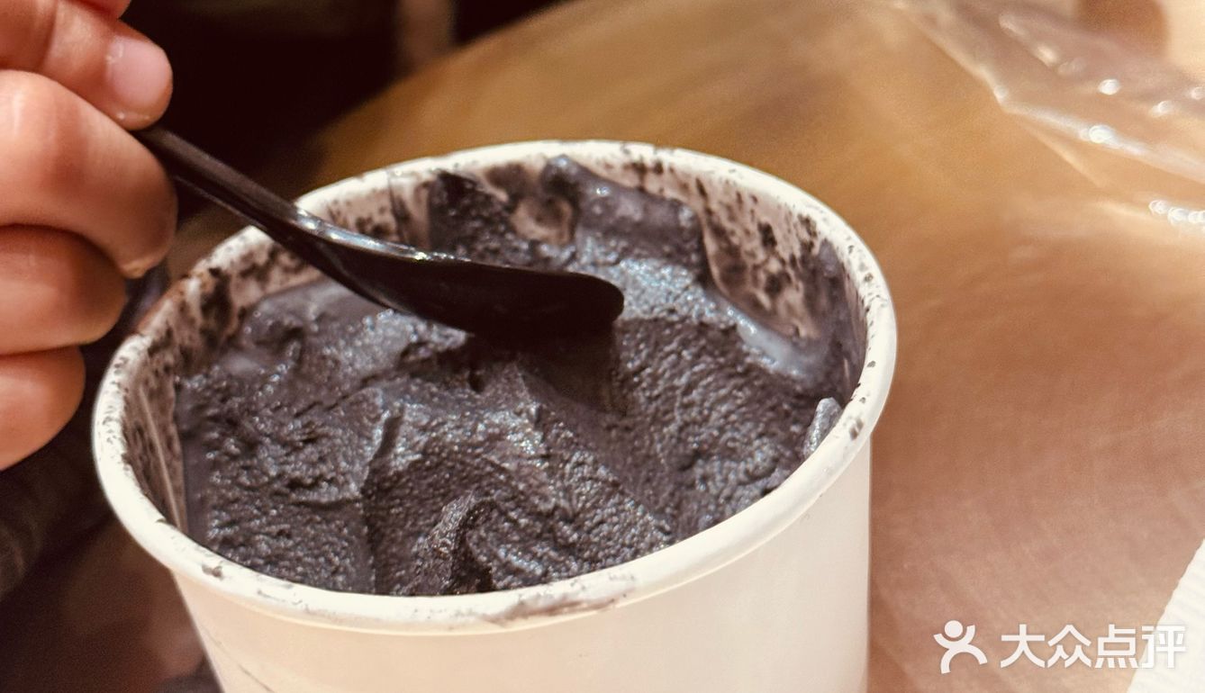 这芝麻冰淇淋🍦真的比蛋挞香