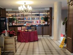-鹏城人家海鲜酒家·23年老字号(较场尾店)